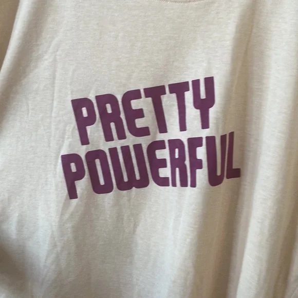 Pretty Powerful Tee - Picture 3 of 7